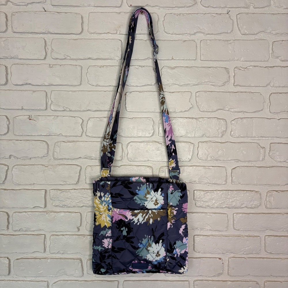 Vera Bradley Ultralight RFID Crossbody in Chrysanthemum Crush‎ Pattern